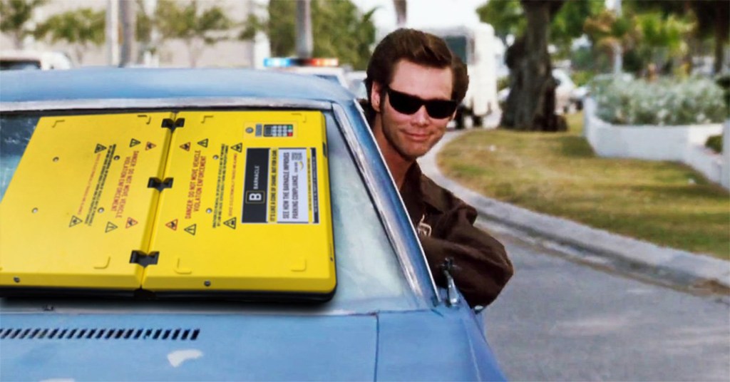 Image of Jim Carey in the movie Ace Ventura: Pet Detective.